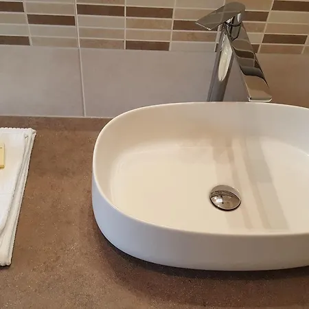 Hotel La Di Gioele 3*